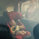 Otrok v gorečem avtomobilu